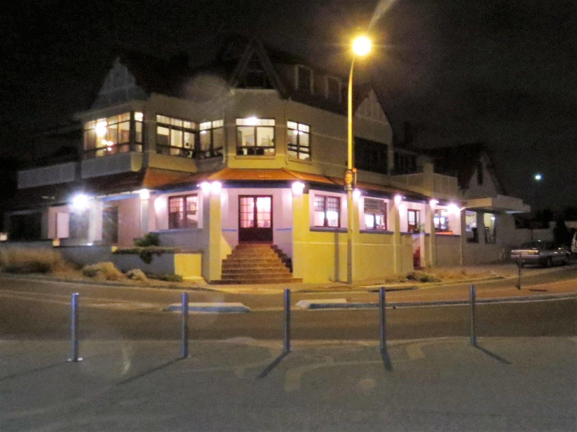 Apartamento Mccloud House Port Noarlunga Exterior foto